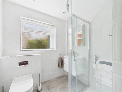 Bathroom/Shower Room